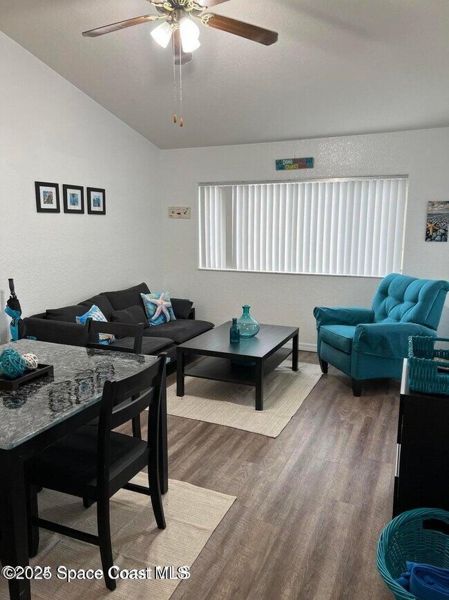 Foto del edificio - 427 Ocean Park Ln