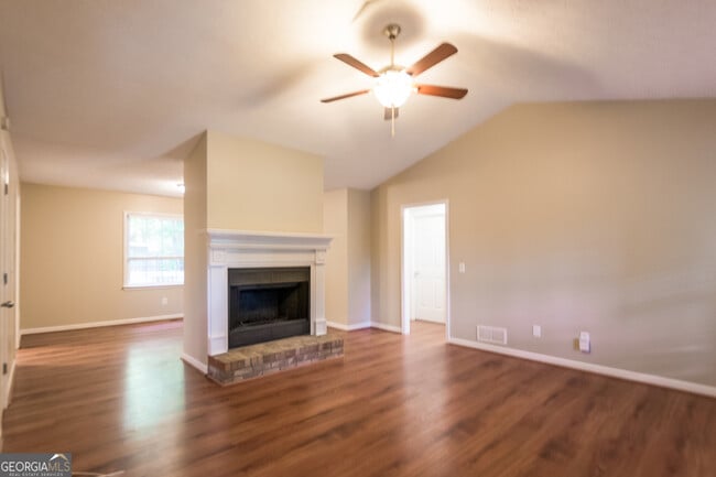 Building Photo - 63 Mill Creek Dr