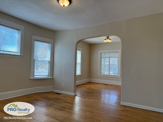 Foto del edificio - 3245 Cedar Ave S