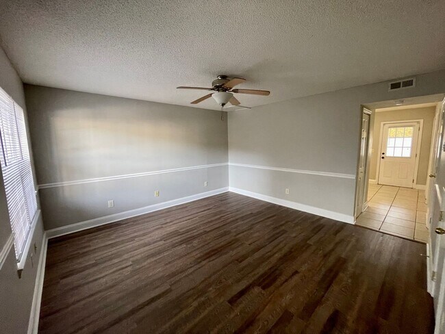 Foto del edificio - 2bd/2.5ba townhome super close to CCU/CMC/HGTC