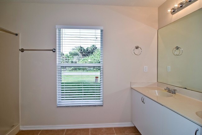 Foto del edificio - 1755 SW Import Dr