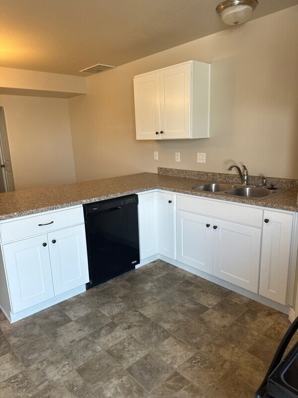 Building Photo - 465 N 2650 W