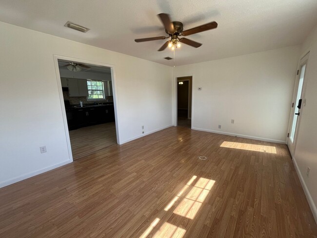 Building Photo - Charming Updated 2-Bedroom Home on 1 Acre ...