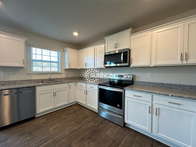 Foto del edificio - 4 Bedroom 2.5 Bathroom in Dallas NC