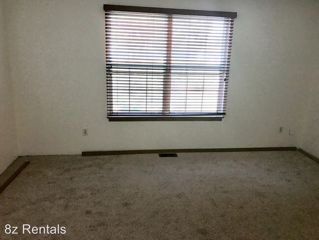 Foto del edificio - 20005 Briarwood Ct