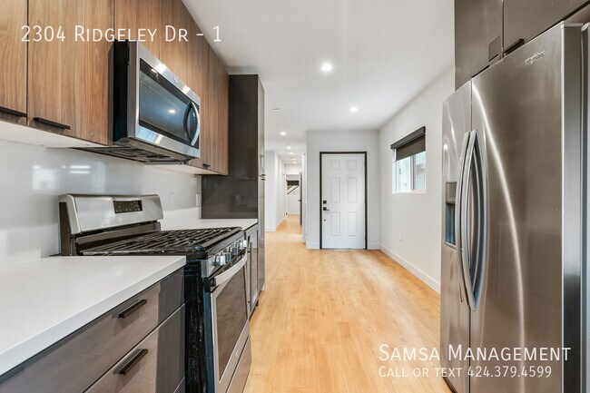 Foto del edificio - 2304 Ridgeley Dr