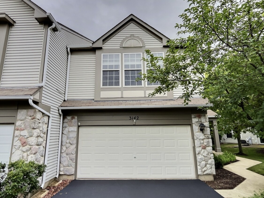 Primary Photo - 3142 Bromley Ln