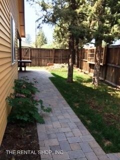 Building Photo - 61345 Fairfield Dr