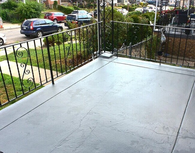 Foto del edificio - 5639 Arlington St