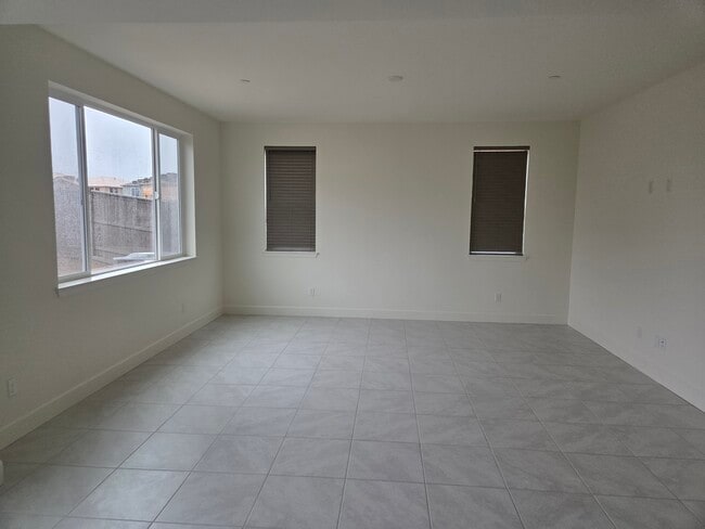 Building Photo - 1723 Eagle Landing Dr