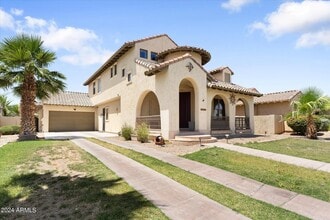 Building Photo - 14333 W Cypress St