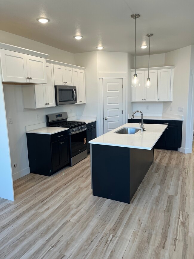 Foto del edificio - 1576 W Banner Dr