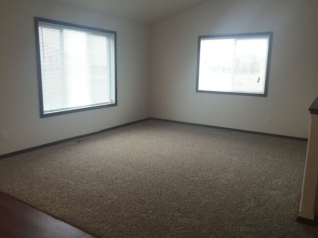 Building Photo - 3356 27th St S