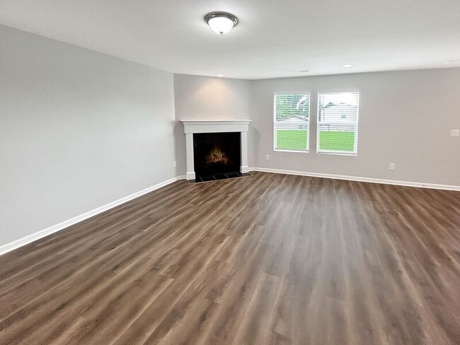 Building Photo - 234 Dormont Dr NE