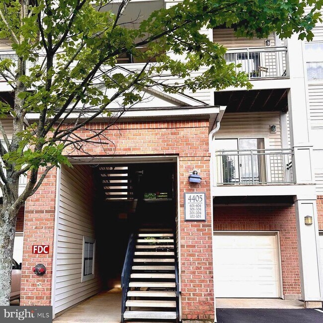 Foto del edificio - 4405 Weatherington Ln