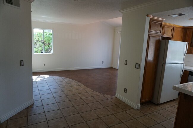 Foto del edificio - 3 bed 2.5 bath Corona home with 2 car garage for Lease