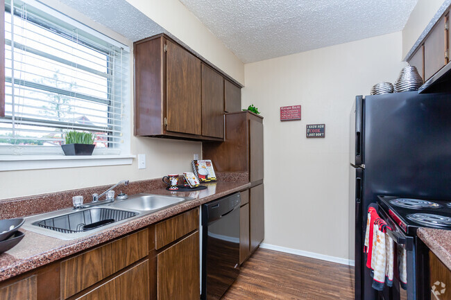 2HAB,2BA-950pies cuadrados - RIVER RANCH APARTMENTS