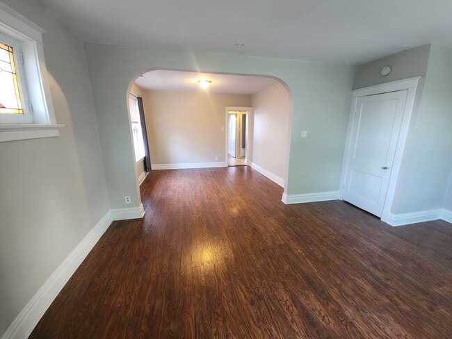 Building Photo - 5036 Chippewa St