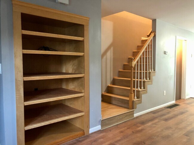 Foto del edificio - 222 Fox Hollow Way