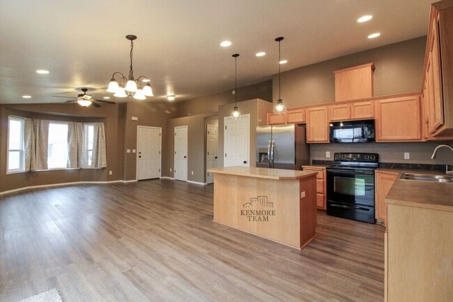 Building Photo - 5518 Hayes Ln