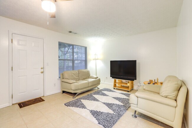 Foto del edificio - 10709 Barberry Dr