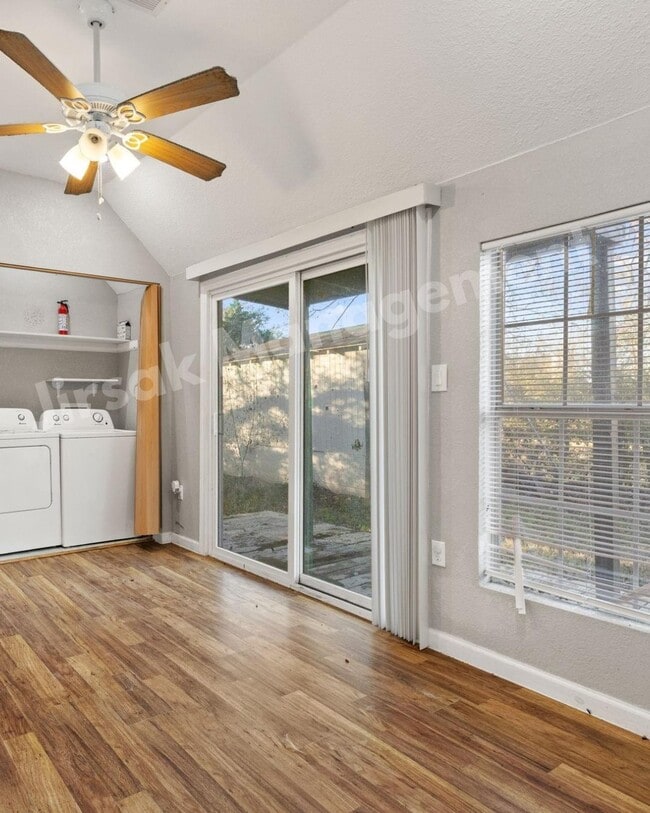 Foto del edificio - 202 S Dunbar Ln