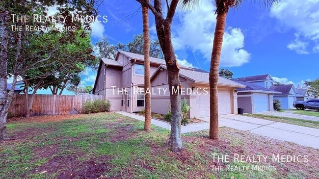 Building Photo - 3640 S St Lucie Dr