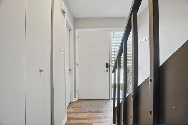 Building Photo - 5009 Ashforth Ct