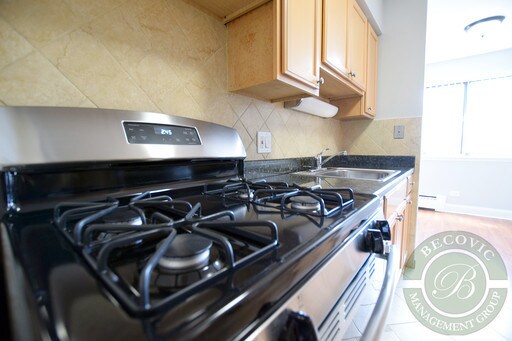 Foto del edificio - 5534 N Winthrop Ave