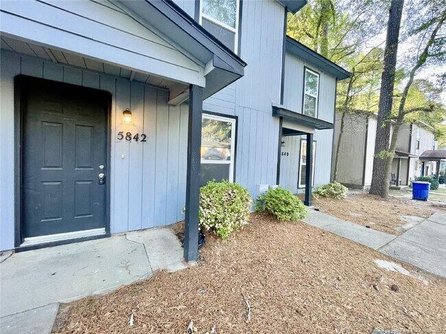 Building Photo - 5842 Aftonshire Dr