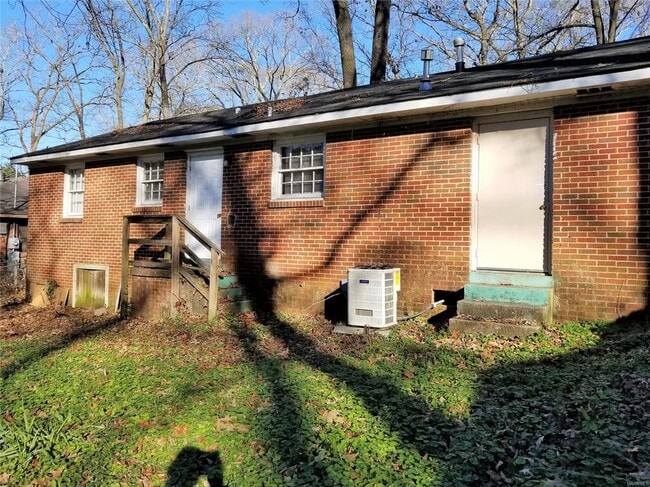 Building Photo - 316 Sumerset Dr