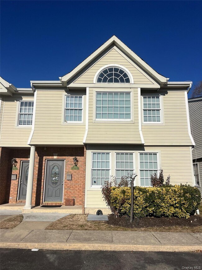 Foto del edificio - 7809 Shore Rd