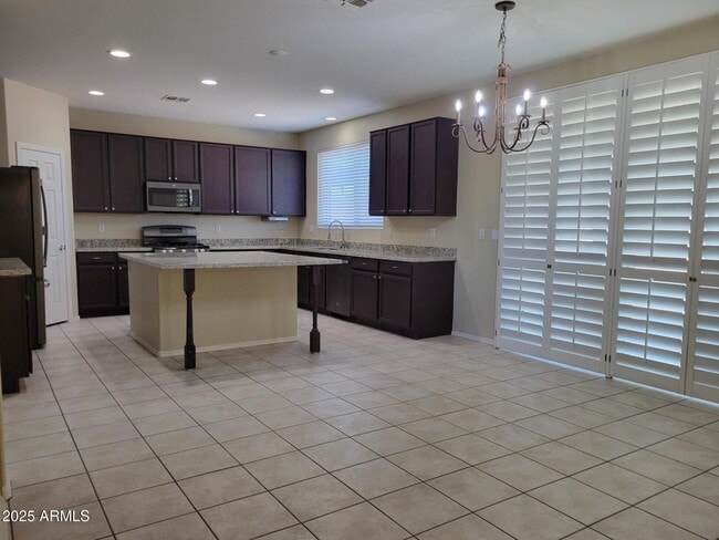 Building Photo - 1446 S Corrine Dr