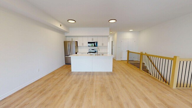Photo du bâtiment - SLEEK AND MODERN TWO BEDROOM-TWO BATH UNITS ON POND MILLS RD
