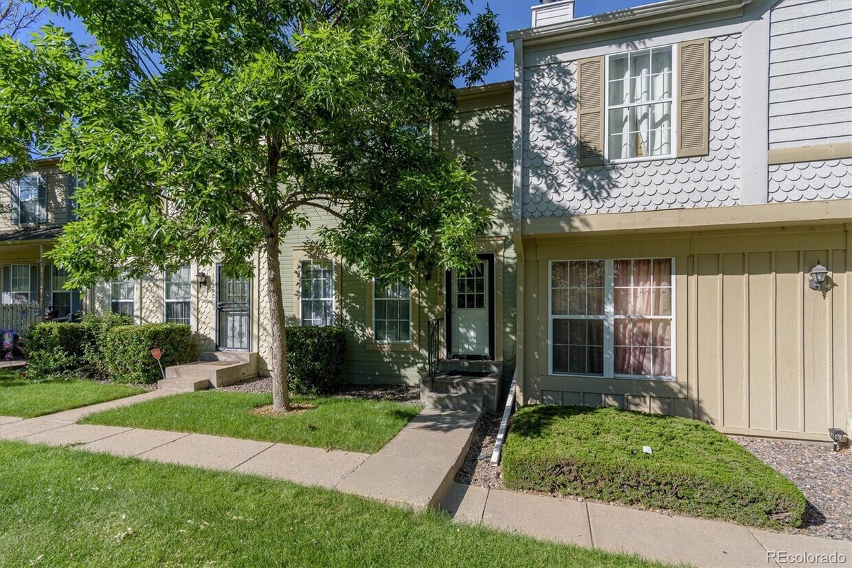 1629 S Ivory Cir, Aurora, CO 80017 Townhome Rentals in Aurora CO