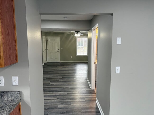 Building Photo - 1009 Blackwell Ct