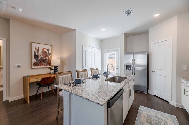 Building Photo - Elevon Parkway, Lavon, TX 75166 - 1 BR 1 BA cottage