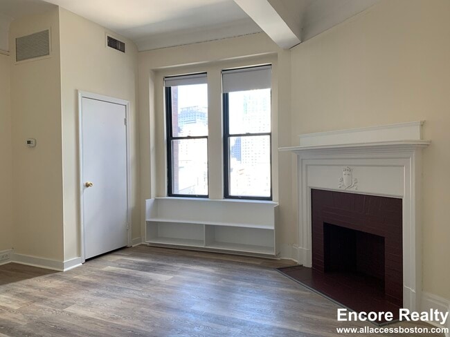 Building Photo - 62 Boylston St