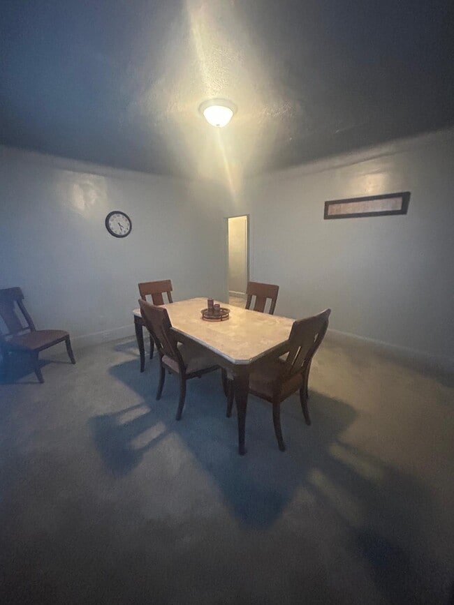 Building Photo - WHITFIELD FLR 2