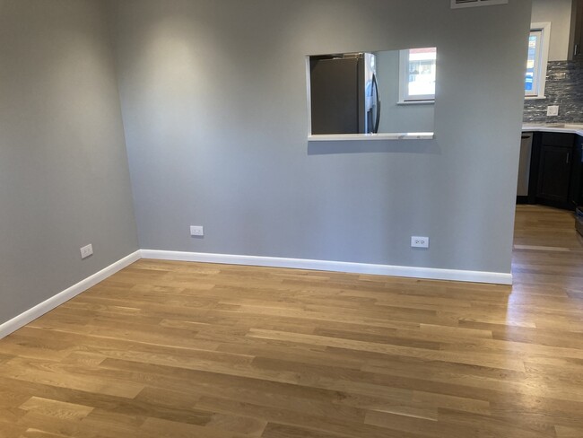 Foto del edificio - 1033 S Oak St