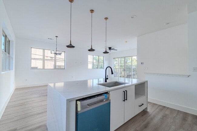 Building Photo - Rooftop Living Steps from Greenville Ave | 3BR/3.5BA Townhome
