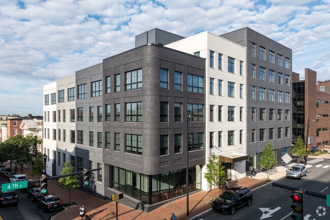 Building Photo - Humble Park Place
