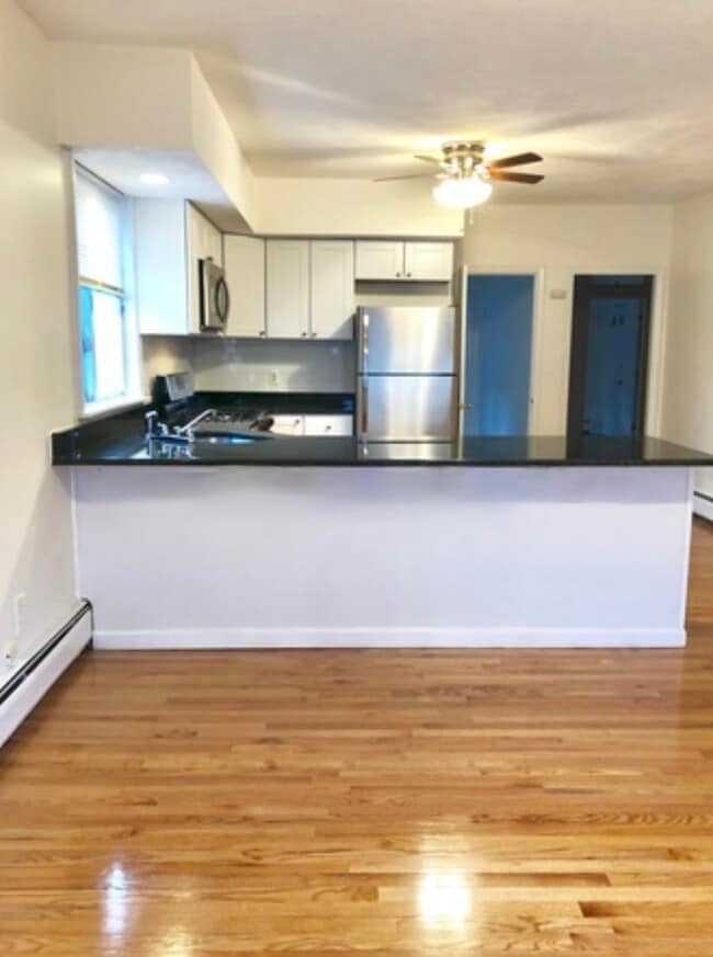 Building Photo - 70 5th St