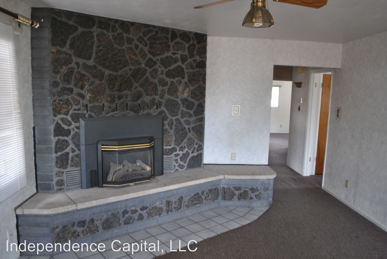 Foto principal - 1300 Fairview Pl