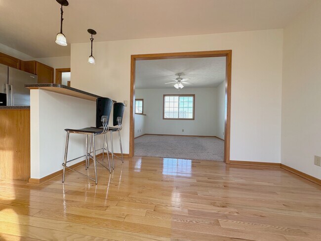 Building Photo - 5215 N 9th Cir