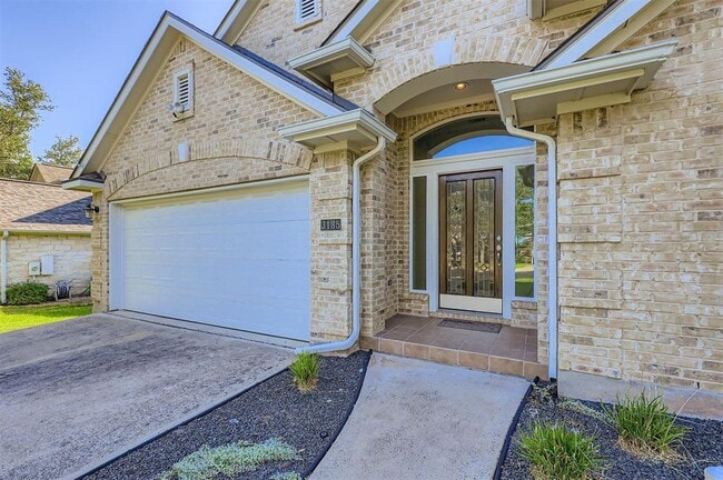 Building Photo - 3135 Burks Ln