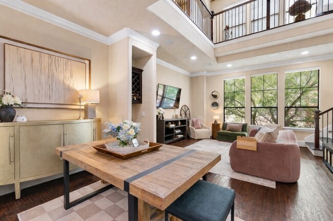 Building Photo - 1045 W 22nd St