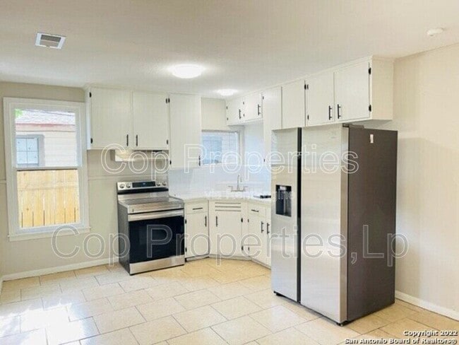 Foto del edificio - 125 Ada St