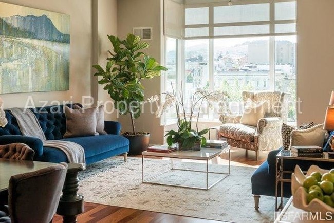 Building Photo - 55 Page St