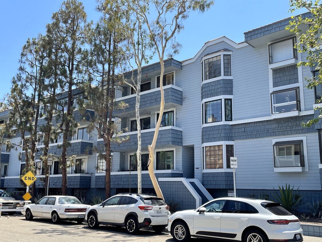Foto principal - MARINA DEL REY 2 BED + OFFICE/BONUS ROOM, ...